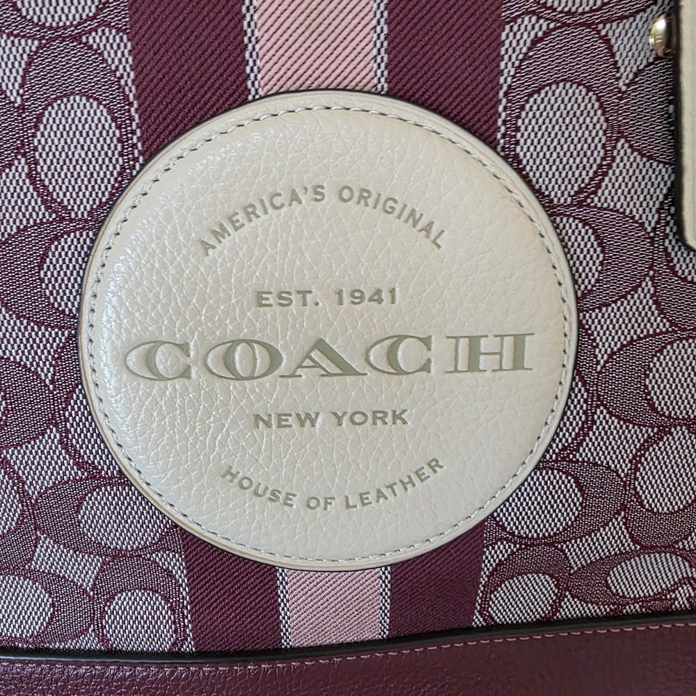 Coach Field Tote 22 Wine Multi Signature Jacquard & Leather Tote/Crossbody Bag - Picture 4 of 15